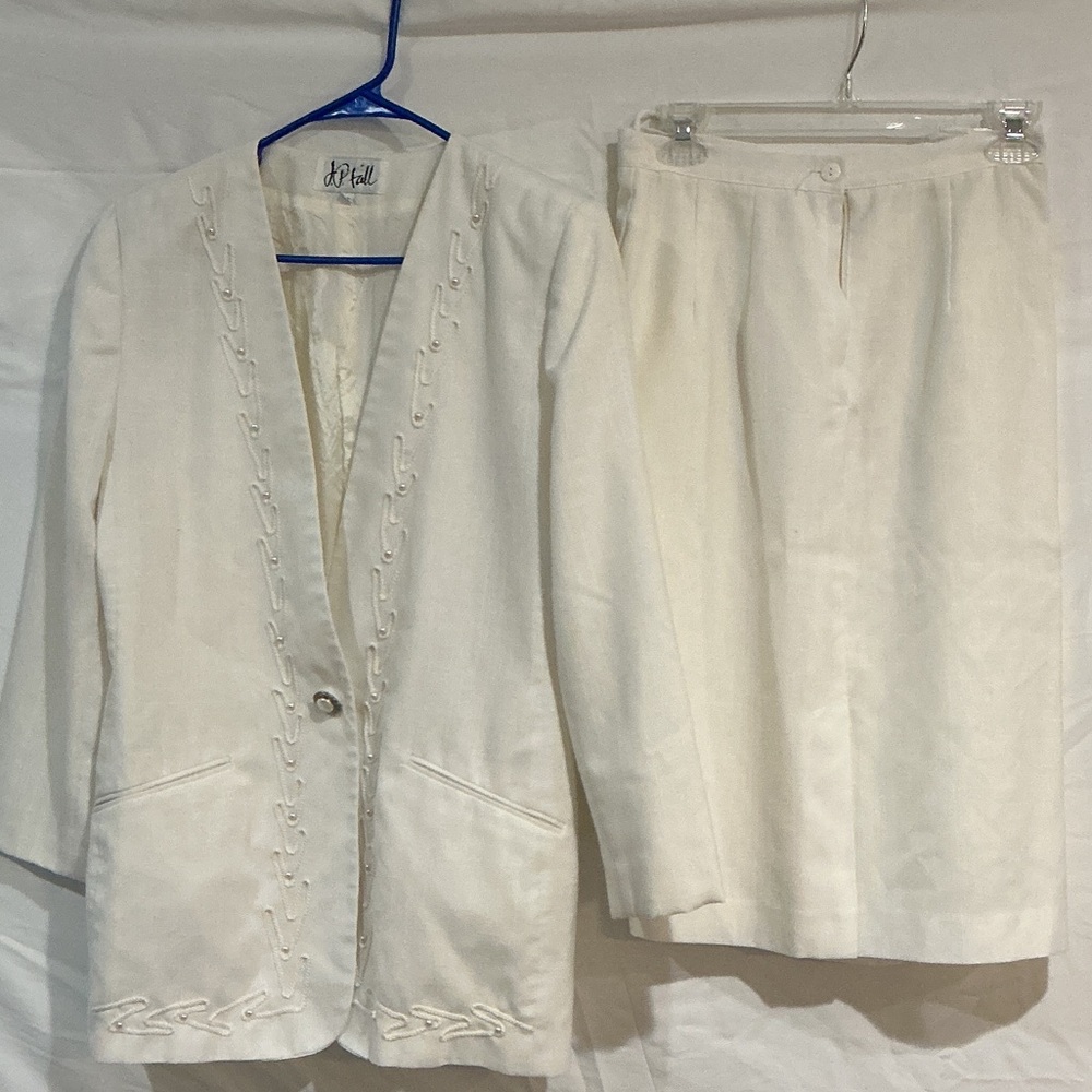 Elegant Cream Women's Blazer and Skirt Set